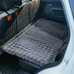 AEEISHOMEREFORM tapis-dodo-chien-vehicule-doux: douceur et practicite des trajets.