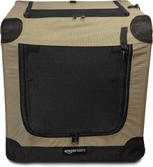 Amazon Basics cage-chien-en-tissu-doux fermetures zippées sécurisées, portes maintenues pendant les déplacements.