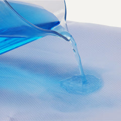 Pad intégré absorbant aide à contenir les liquides lors des sorties nocturnes.