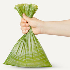 Amazon Basics Sacs à crottes recyclés, 70% plastique post-consommation, choix durable.