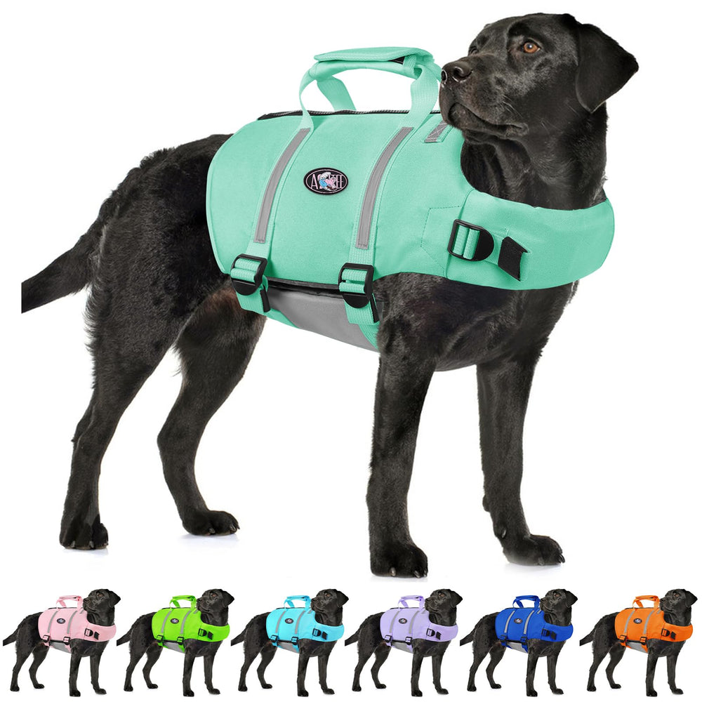 Gilet de sauvetage AOFITEE pour chien vue avant, flottabilité et confort visibles.