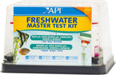 API Freshwater Master Test Kit avec fioles et carte couleur pour évaluer rapidement la qualité de l'eau.