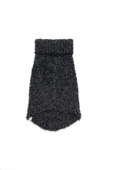 Ouverture haute pratique pour laisse sur pull Barefoot Dreams chien.