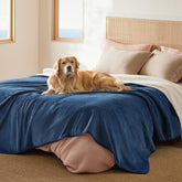 Bedsure couverture lit sherpa bleu, douceur chaude pour le repos du chien