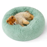Le lit Bedsure pour chien, donut design, offre un confort moelleux pour les siestes.