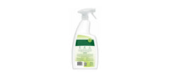 Biokleen Bac-Out en action sur tapis, utile pour taches et odeurs animales.