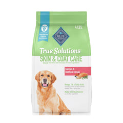 Blue Buffalo True Solutions Skin & Coat emballage avant, soin peau et pelage.