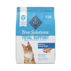 Blue Buffalo True Solutions avec premier ingrédient poulet, croquettes adaptées au chat adulte.