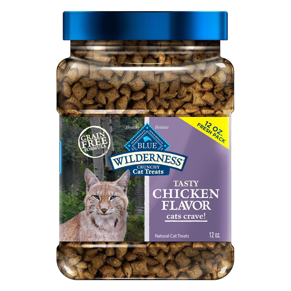Blue Buffalo Wilderness Crunchy Cat Treats premier ingrédient poulet, goût savoureux pour chats.