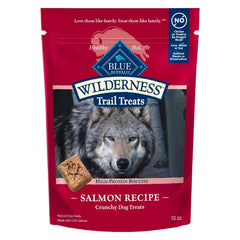Blue Buffalo Wilderness Trail Treats saumon premier ingrédient pour récompenser les chiens gourmands