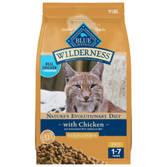 BLUE WILDERNESS Chat sec au poulet, premier ingrédient pour des protéines élevées.
