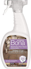 Application du Bona Pet Spray pour neutraliser les odeurs autour de la litière.