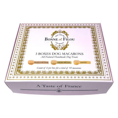 Bonne et Filou macarons chien saveurs beurre de cacahuète et crème brûlée.