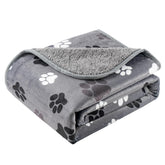 CAPT.SNOOZE couverture chien imperméable sur canapé protège les meubles des liquides.