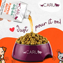 CARU Bouillon Citrouille – chien mangeant, gourmandise et hydratation possible.