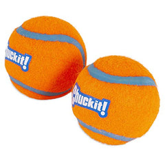 Balle Chuckit! Tennis en orange et bleu pour une meilleure visibilité.