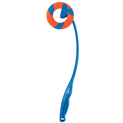Chuckit RingChaser en action avec lanceur pour un fetch pratique et propre