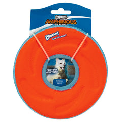 Chuckit Zipflight matériel dense en polyester pour une utilisation extérieure durable.