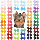Clipband boucles rouges pour petit chien, parfaites pour coordonner tenues lors des promenades.