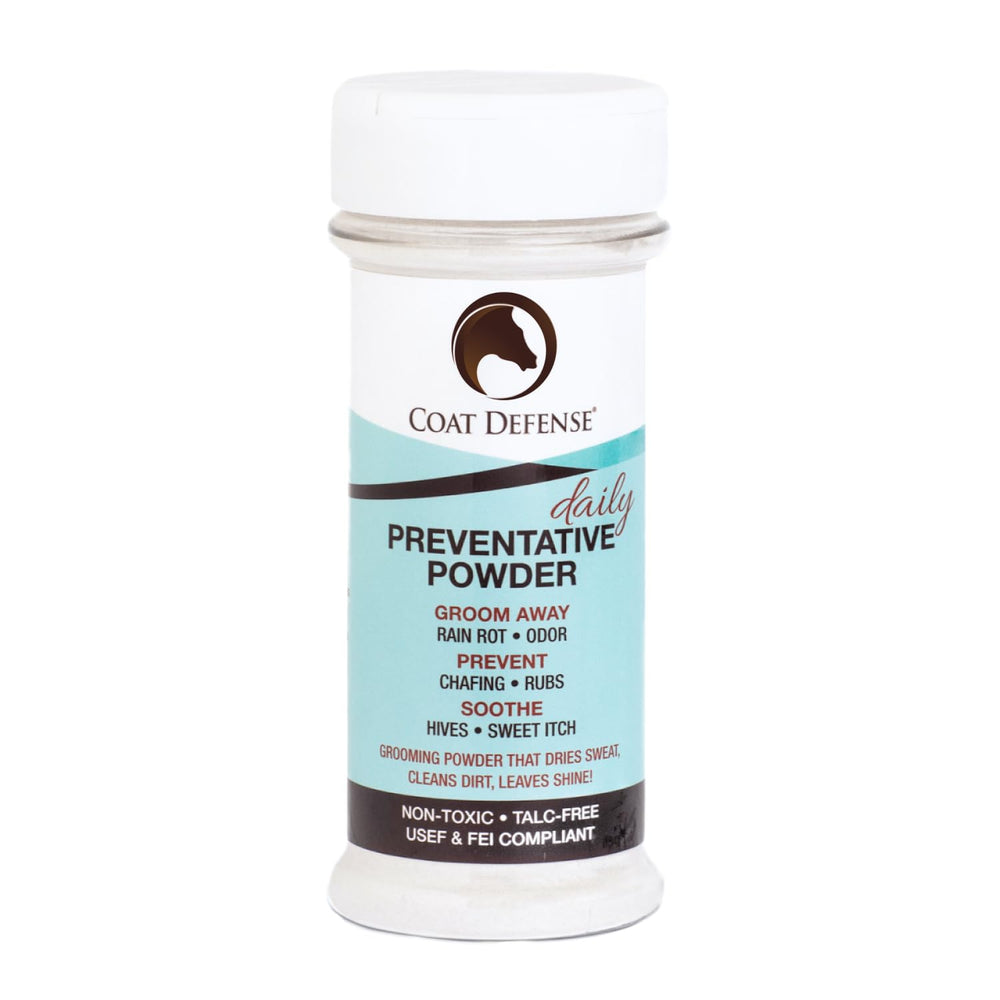 COAT DEFENSE poudre préventive sur le pelage du cheval pour brillance naturelle.