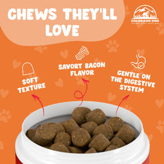 Chien détendu sur canapé grâce aux friandises Colorado Dog