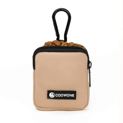 Pochette COOWONE pour friandises, compacte et facile à transporter lors des balades.