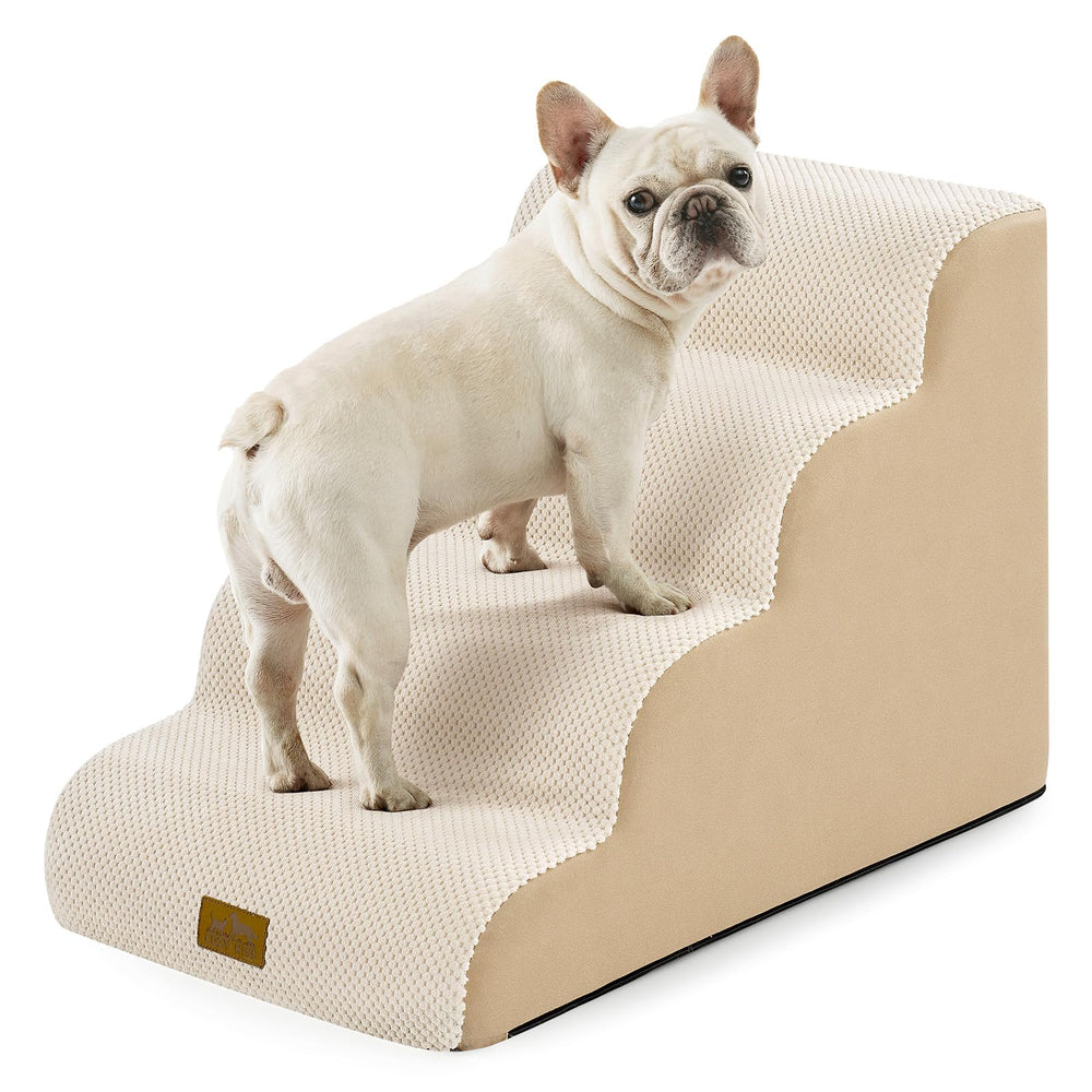 Les escaliers Cozy Kiss pour petit chien offrent un accès facile au canapé grâce au design courbé.