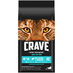 CRAVE croquettes au saumon pour chat adulte, emballage 2 lb, goût apprécié et protéine élevée.