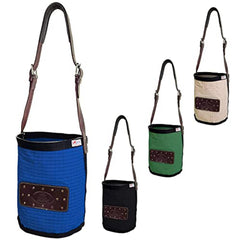 Le sac d’alimentation Derby Originals anti-déversement capture le consommable sans gaspillage.