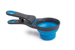 Dexas KlipScoop doseur croquettes demi-tasse pour un contrôle des portions précis.