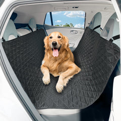 Housse universelle DMS PROTECTOR sur le siège arrière, imperméable et protectrice.
