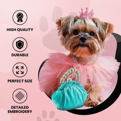 Dog Diggin Designs Sniffany Co appliques fleurs et logos ajoutent une touche couture.