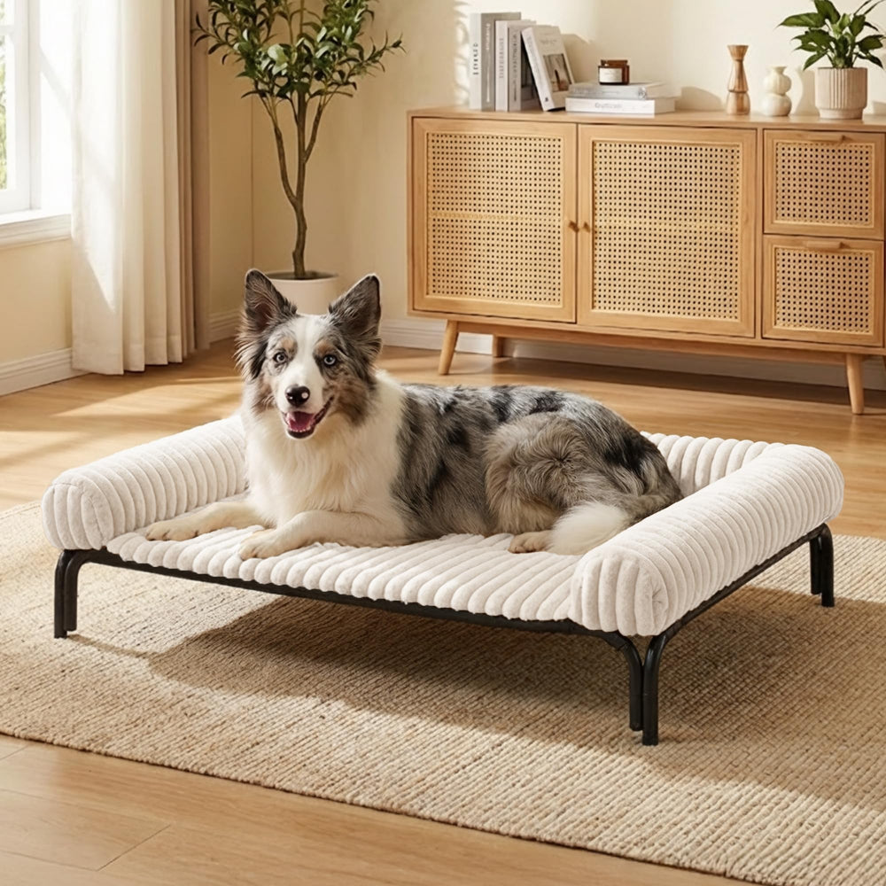 Lit chien elevé DOPEDIO avec cadre metallique renforcé pour plus de stabilité.