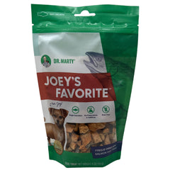 Friandise saumon Dr. Marty Joey préféré, emballage visible pour récompense quotidienne.