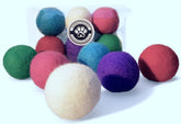 Earthtone Solutions: balles feltées variées pour chat, idéal pour le jeu interactif.