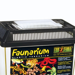 Exo Terra Faunarium couvercle transparent avec accès facile pour nourrir ou manipuler.