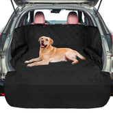F-color tapis coffre SUV protégeant l’intérieur et le chien.