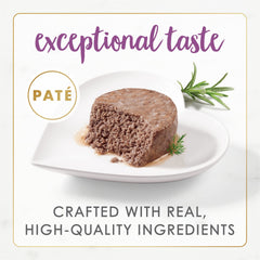 Fancy Feast Gourmet Naturals chat adulte dégustant pâté boeuf, plaisir gourmand et repas pratique