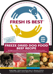 Chien heureux dégustant le topper Fresh Is Best, idéal pour l’entraînement et les récompenses.
