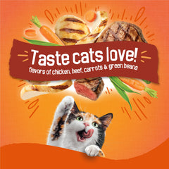 Friskies Tender and Crunch'd avec carottes et haricots verts en petits morceaux.