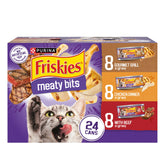 Friskies Gravy avec morceaux boeuf dans une sauce riche pour chats adultes.