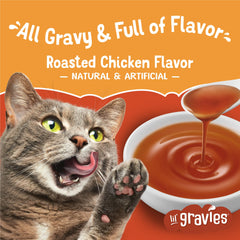 Sachet Lil' Gravies ouvert révélant une sauce onctueuse idéale comme topping pour croquettes