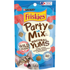 Friandises Friskies Natural Yums au thon sauvage, bouchées croustillantes pour éveiller l'appétit du chat.
