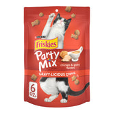 Friskies Party Mix Gravylicious au poulet – sachet, goût riche et sauce savoureuse.
