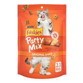 Friandises Friskies Party Mix Original Crunch – paquets de 10, pratique pour le goûter.