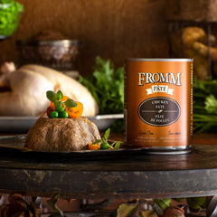 Fromm Pâté Chien Poulet – Texture pâte, facile à servir au chien.