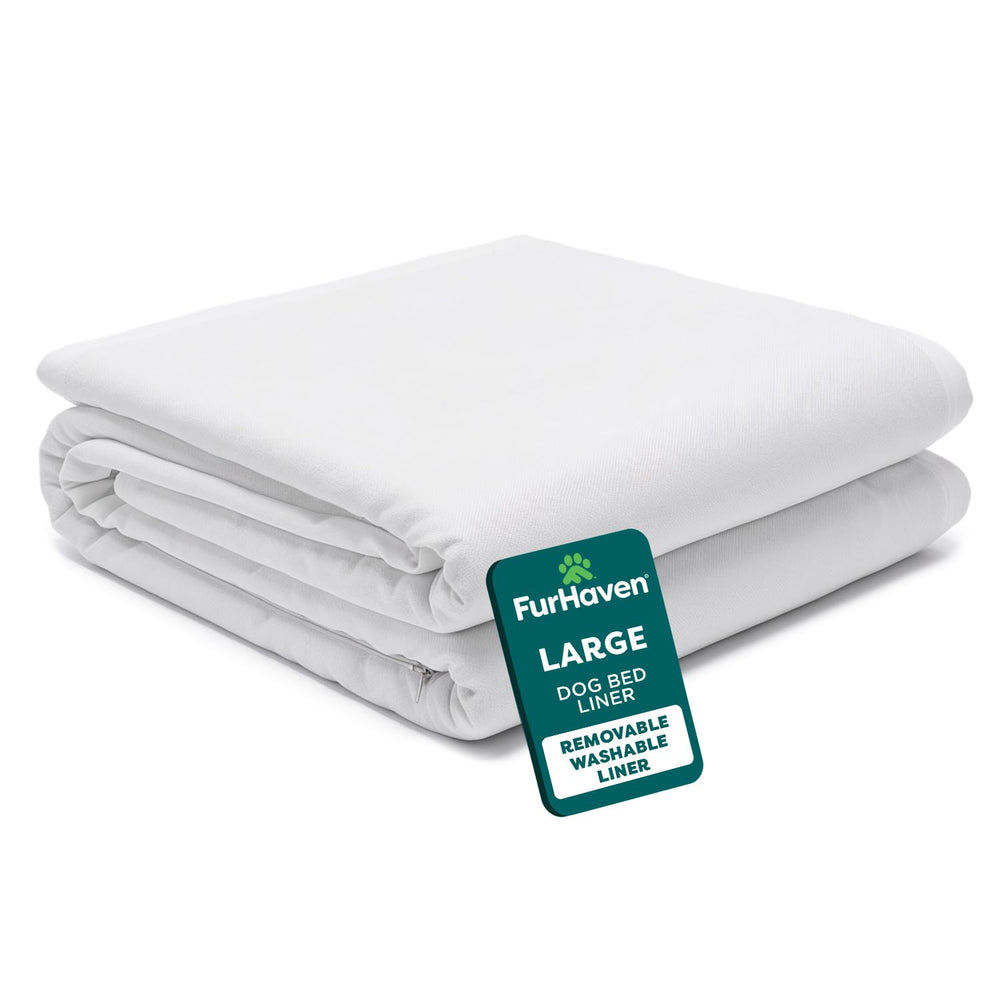 Liner Furhaven imperméable en blanc protège le matelas du chien contre les taches.