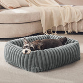 Lit orthopédique FURTIME pour petit chien avec soutien du cou.
