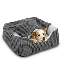 Lit GASUR rectangulaire avec capuche gris offrant un cocon apaisant pour chien.