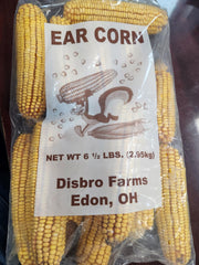 Generic Disbro Farms maïs en oreilles dans son emballage prêt à nourrir les petits animaux.